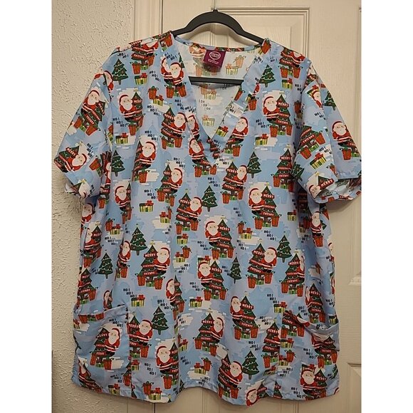 Divine Curves Plus Size 3X Womens Scrub Top Christmas Santa Trees Blue Red Green - Picture 1 of 7